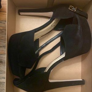Black suade, size 10, worn a few times Jessica Simpson